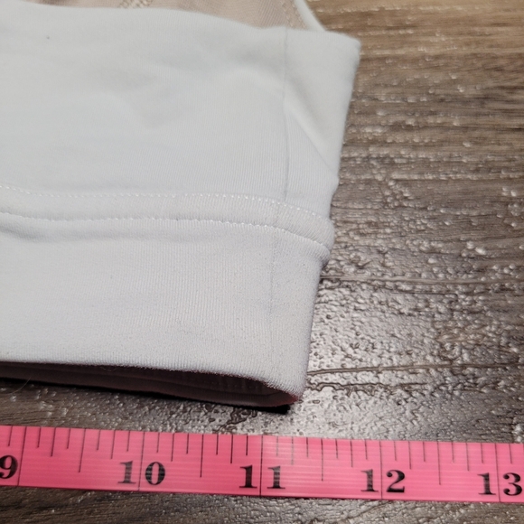 Lululemon Sports Bra - Picture 5 of 6